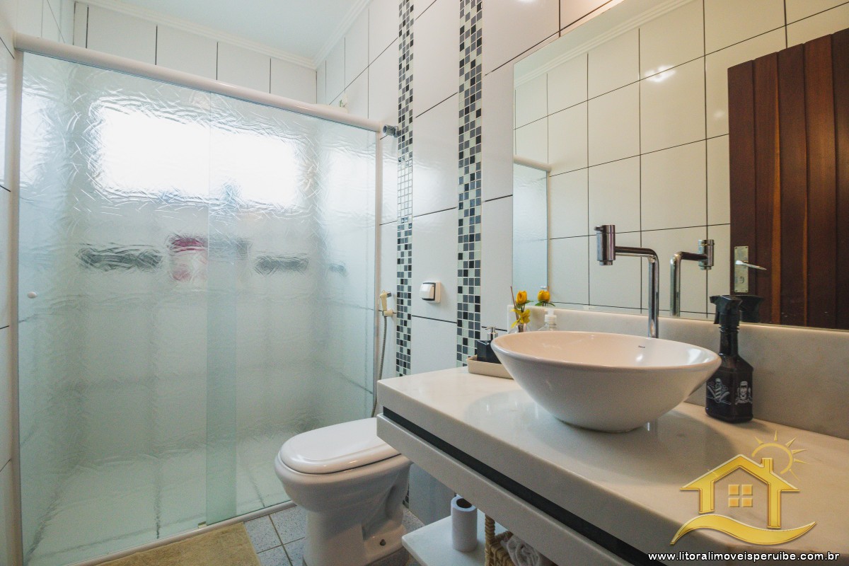 Casa no bairro Centro, Lado Linha