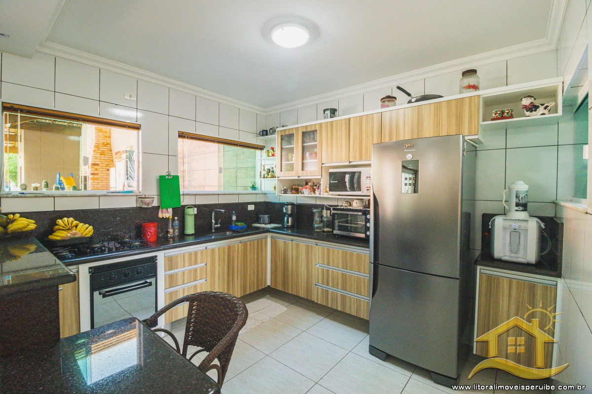 Casa no bairro Centro, Lado Linha