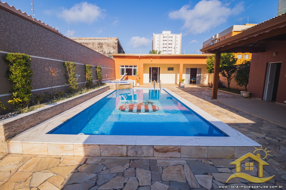 Casa no bairro Centro, Lado Linha