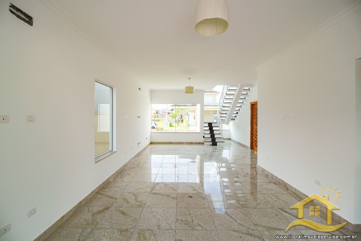 Casa no bairro Bougainvillée IV, Pós Linha