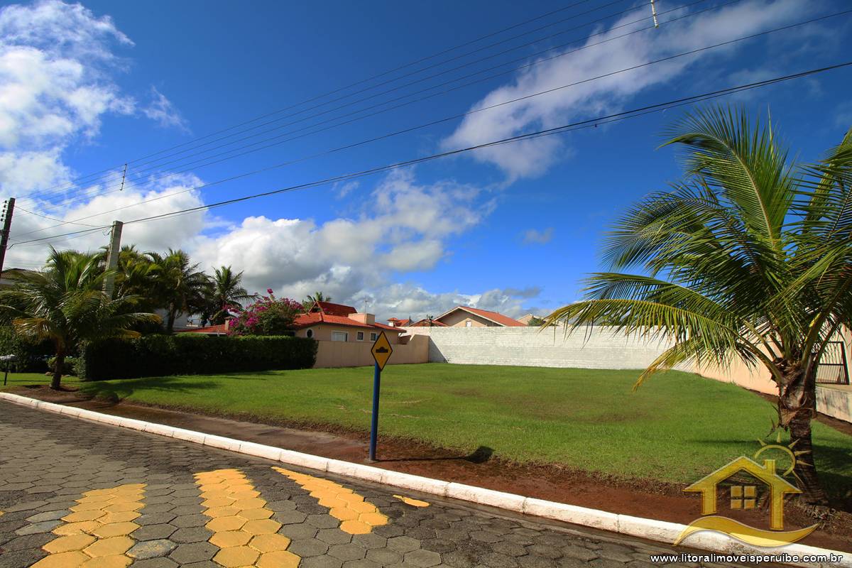 Terreno no bairro Bougainvillée III, Lado Linha