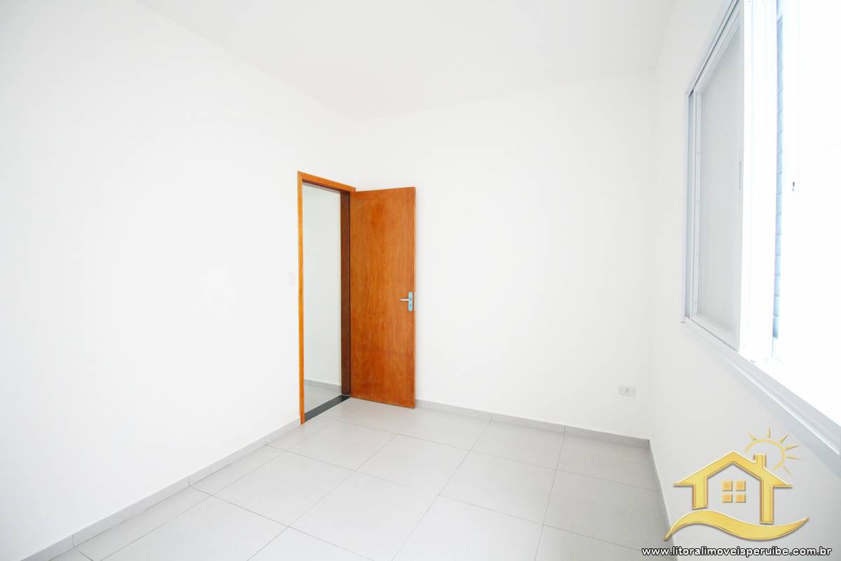 Casa no bairro Jardim Peruíbe, Pós Linha