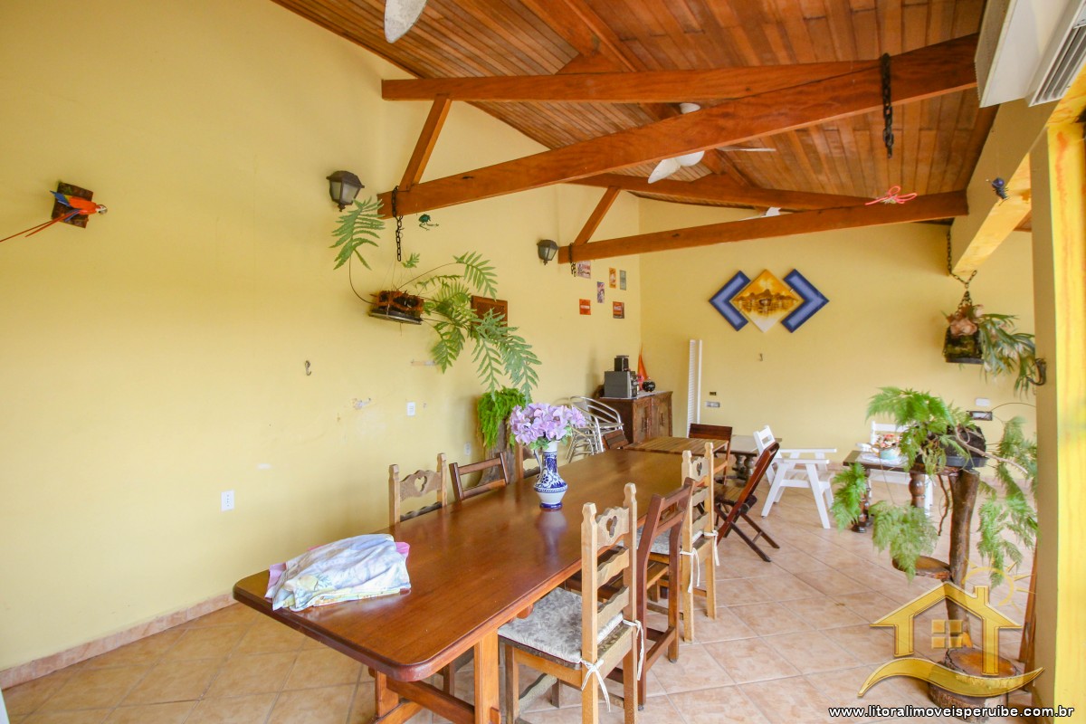Casa no bairro Turístico, Lado Linha