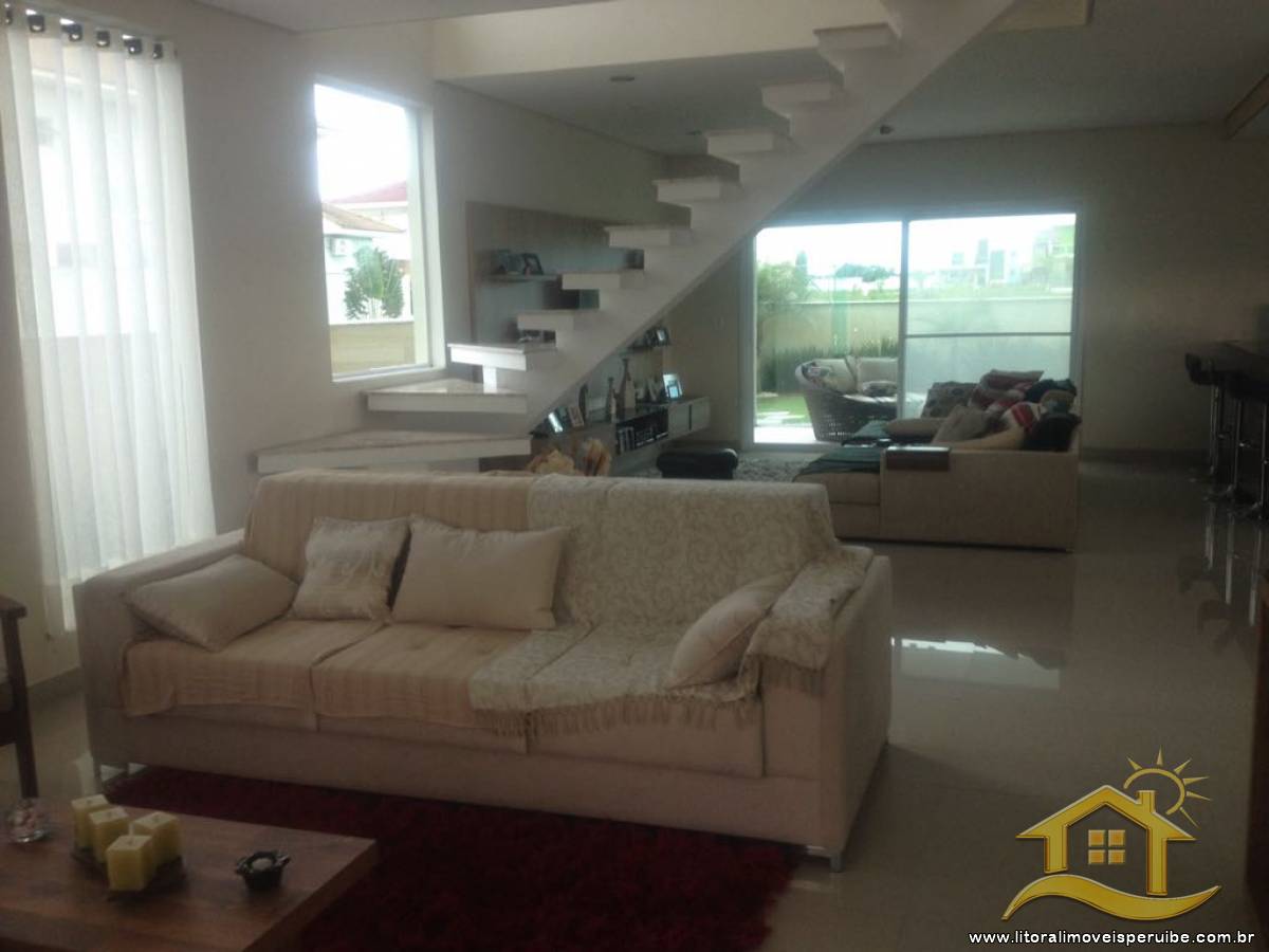 Casa no bairro Bougainvillée IV, Pós Linha