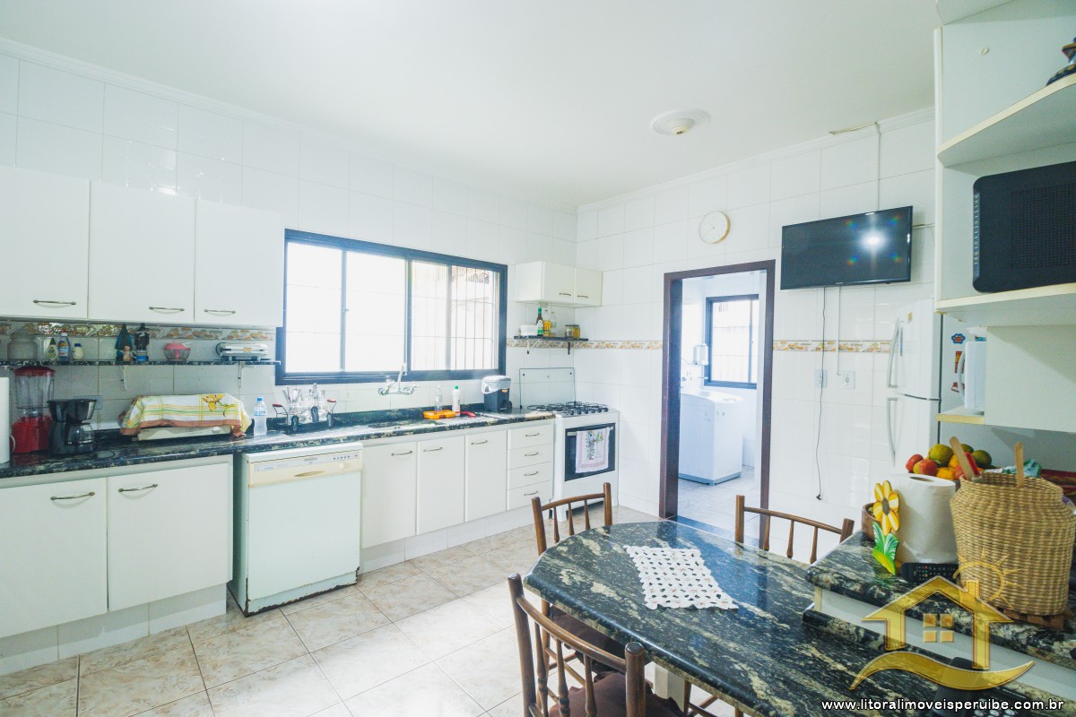 Casa no bairro Centro, Lado Linha