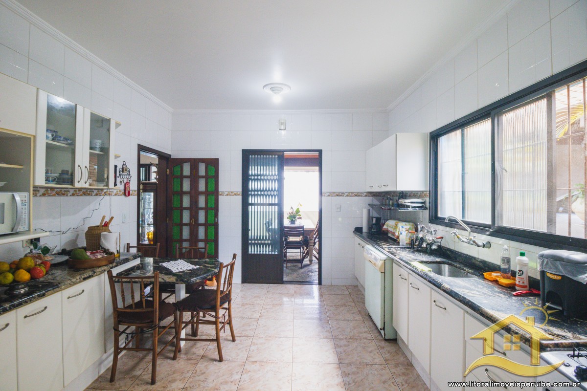 Casa no bairro Centro, Lado Linha