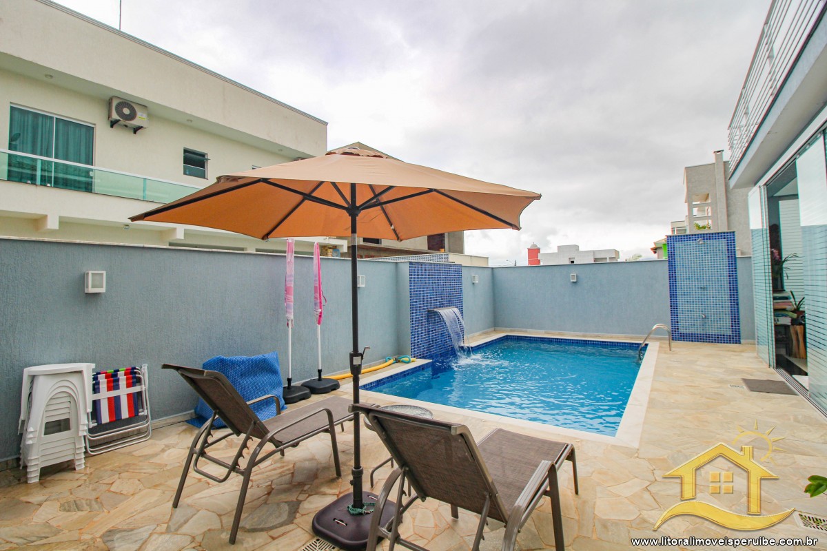 Casa no bairro Bougainvillée IV, Pós Linha