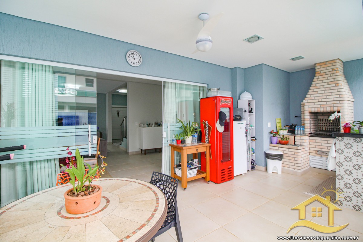 Casa no bairro Bougainvillée IV, Pós Linha