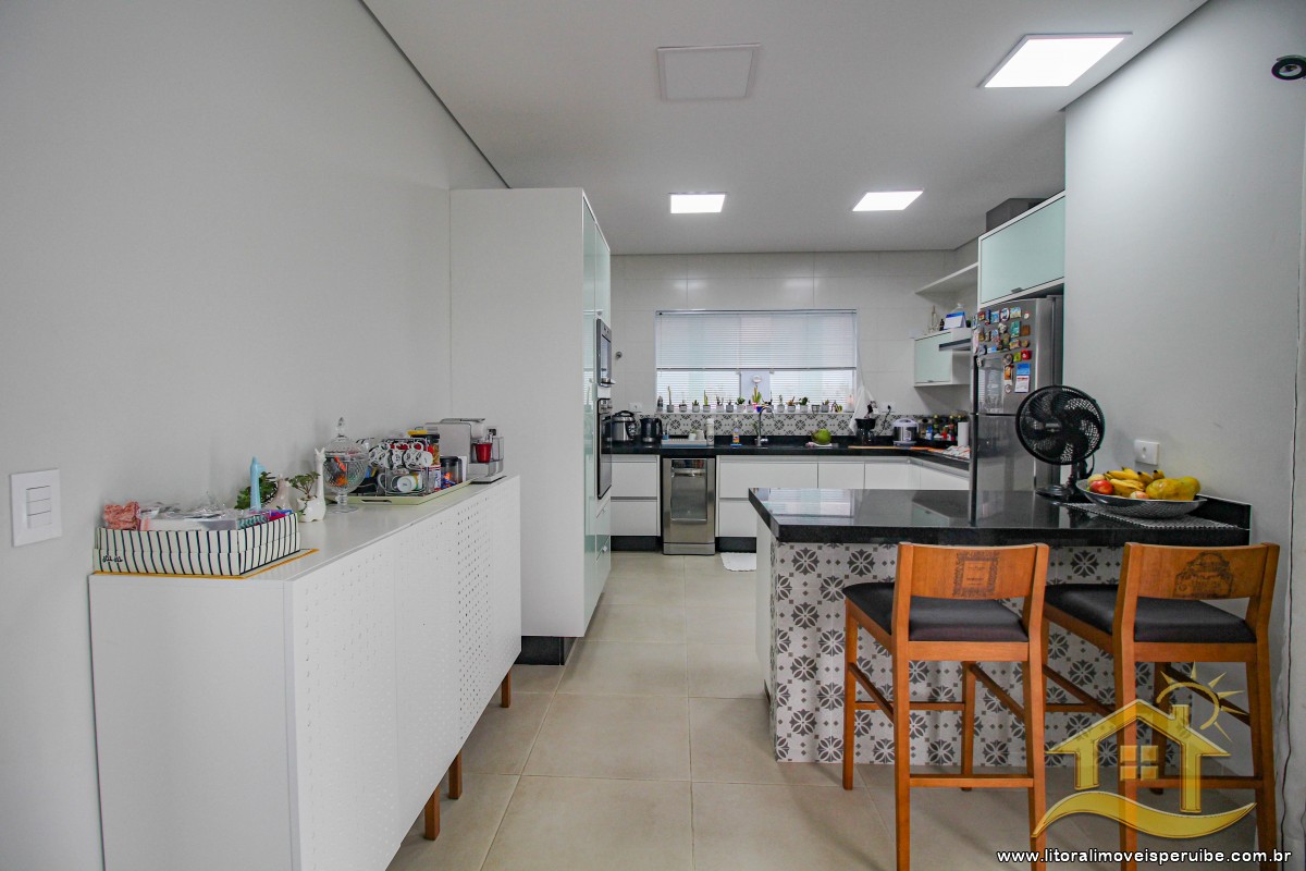 Casa no bairro Bougainvillée IV, Pós Linha