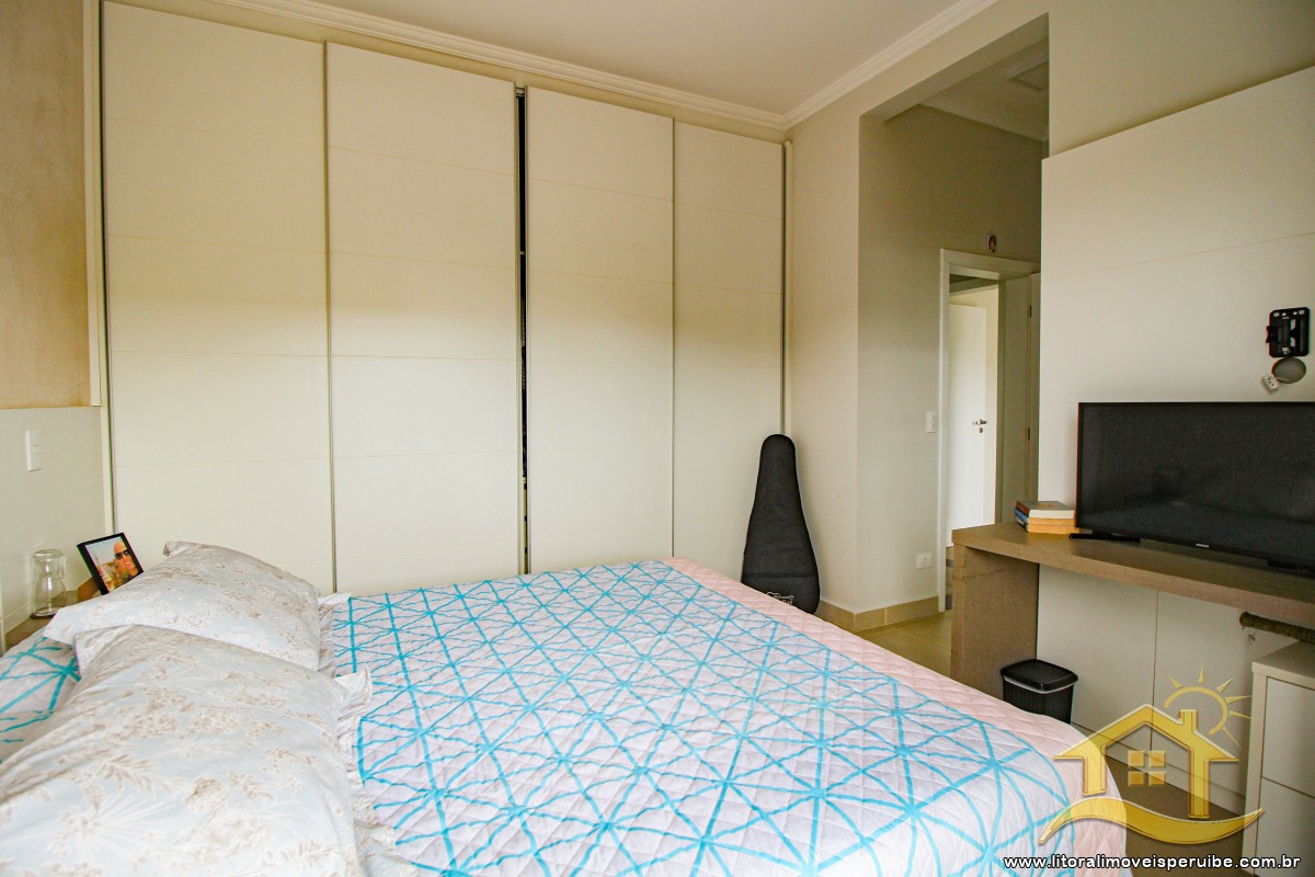 Casa no bairro Bougainvillée IV, Pós Linha
