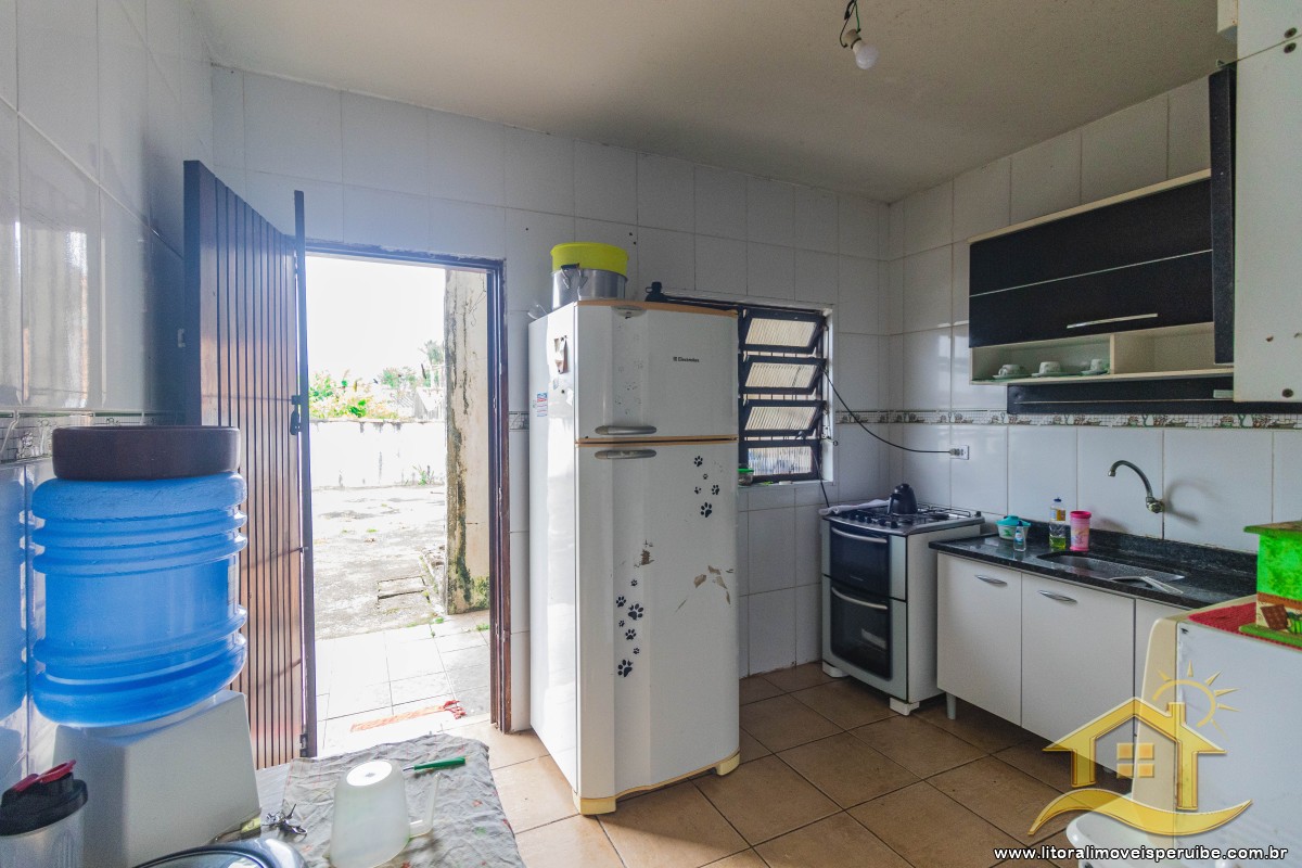 Casa no bairro Jardim Peruíbe, Pós Linha