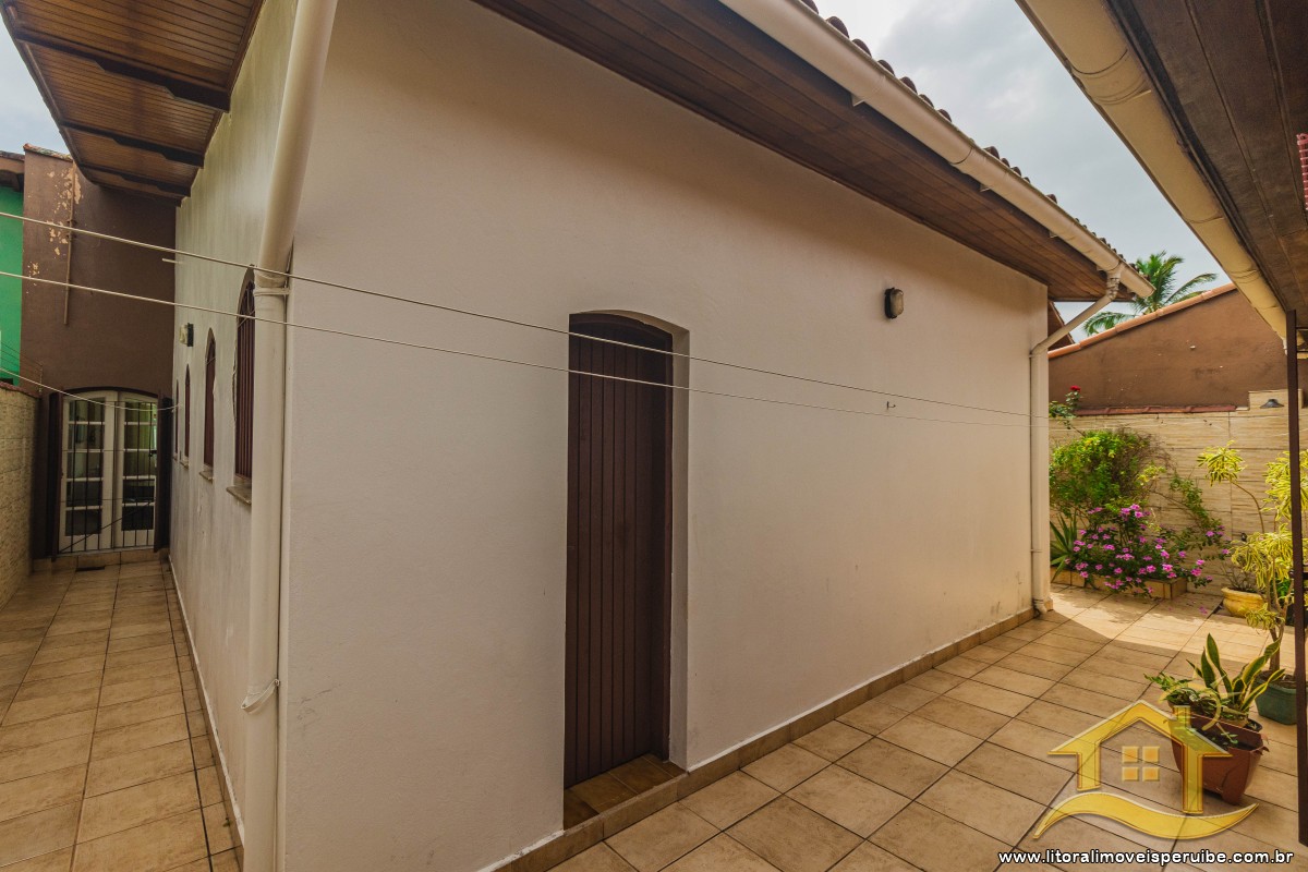 Casa no bairro Oásis, Lado Linha