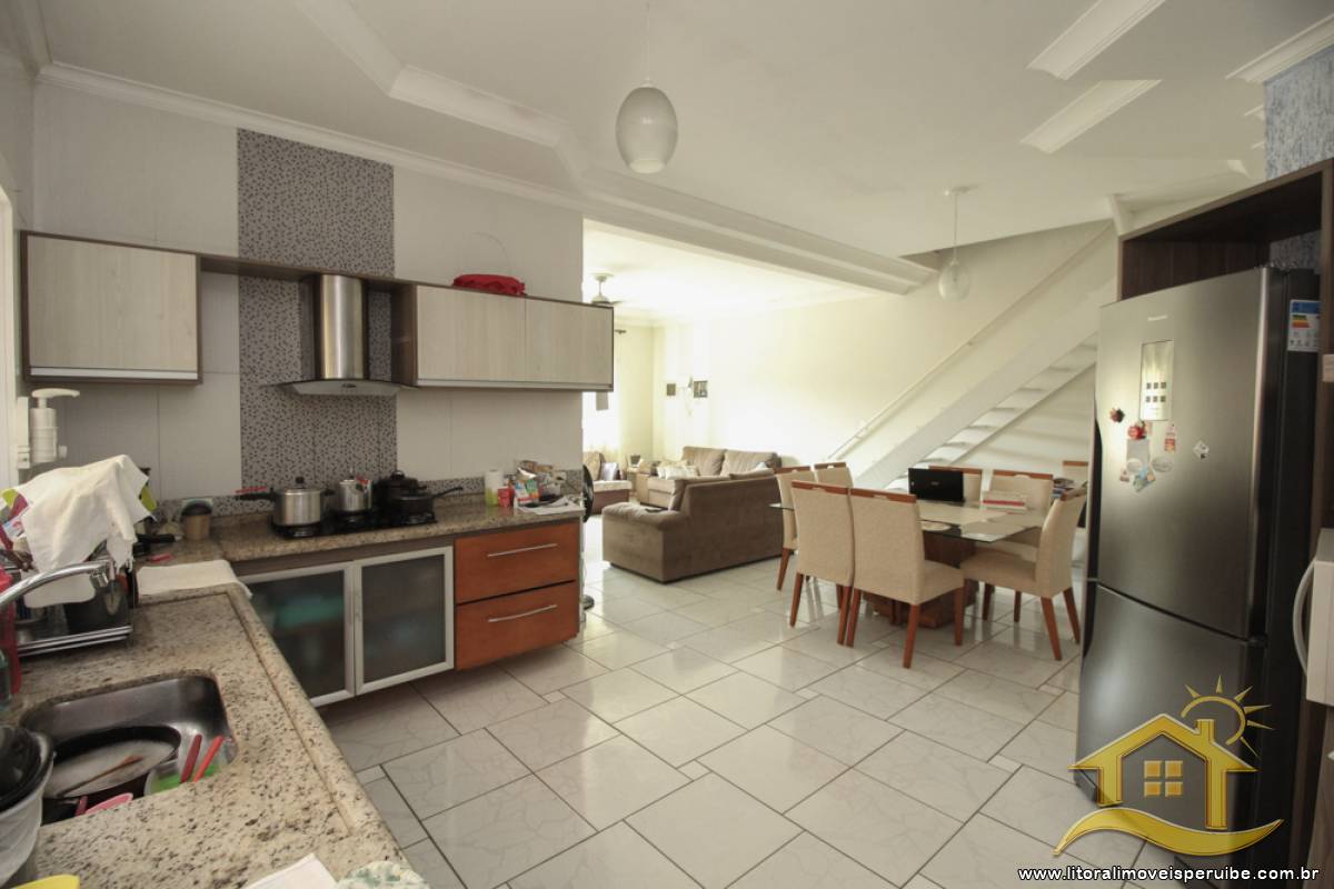 Casa no bairro Centro, Lado Linha