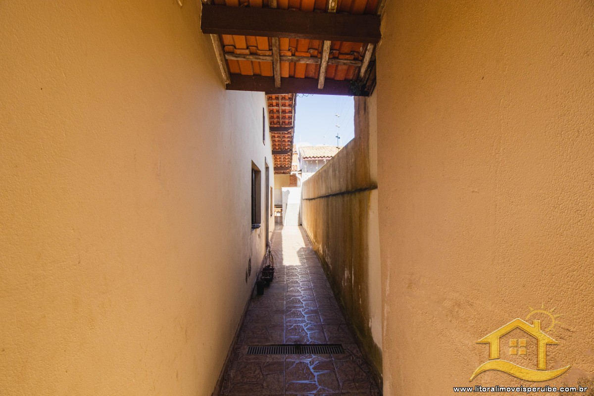Casa no bairro Jardim Peruíbe, Pós Linha