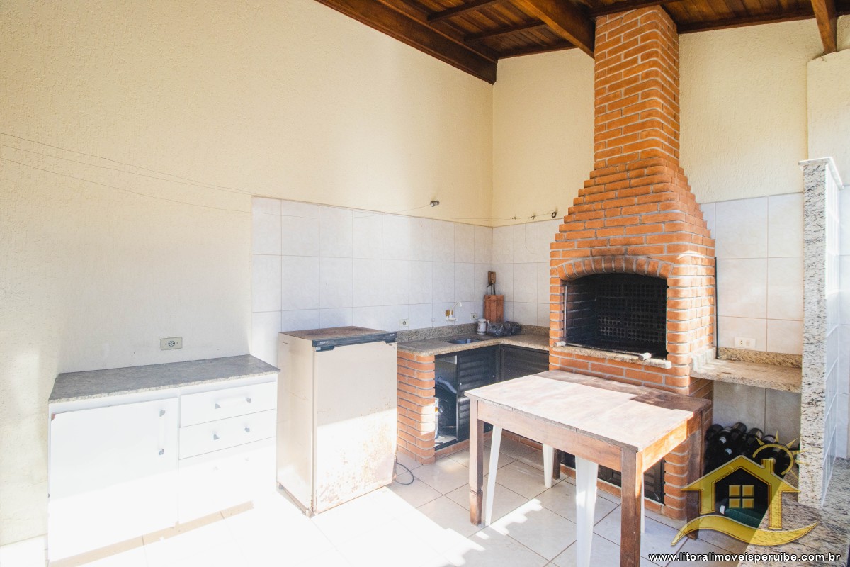 Casa no bairro Jardim Peruíbe, Pós Linha