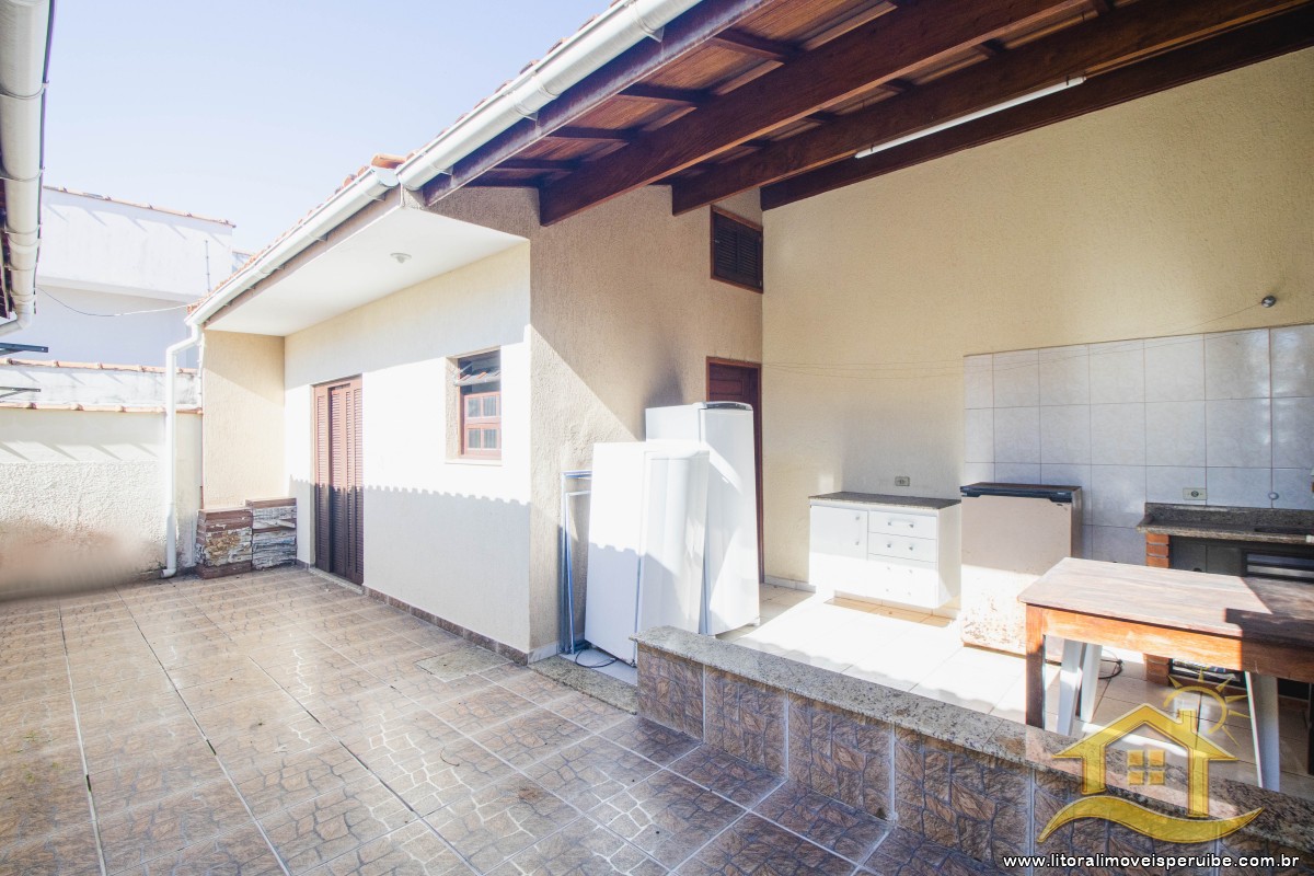 Casa no bairro Jardim Peruíbe, Pós Linha