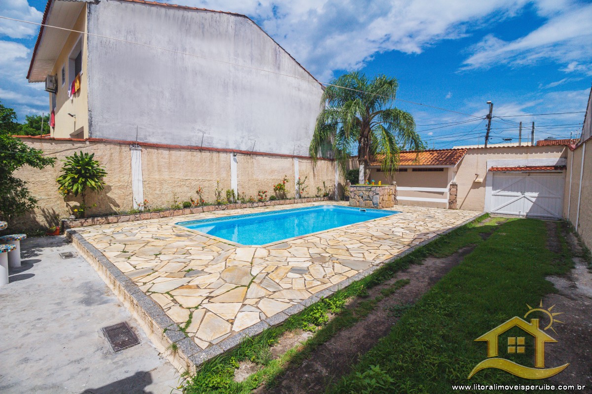 Casa no bairro Belmira Novaes, Lado Linha
