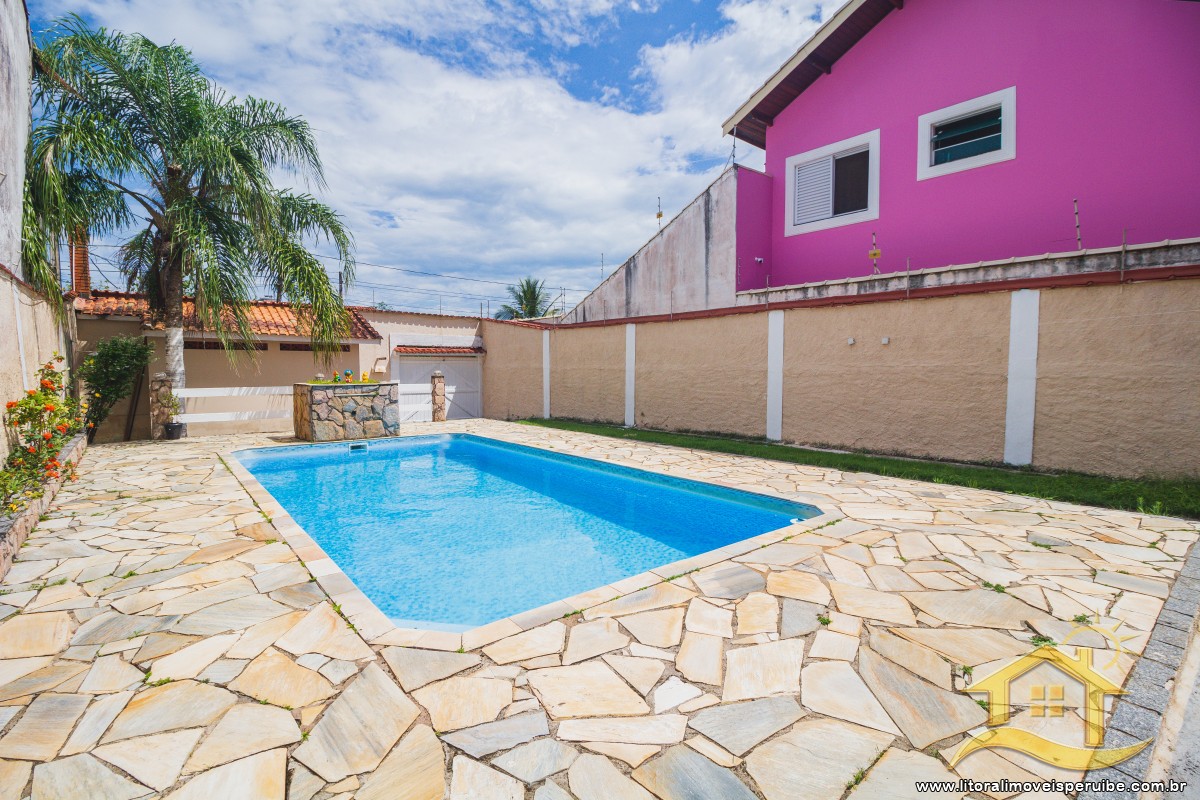 Casa no bairro Belmira Novaes, Lado Linha