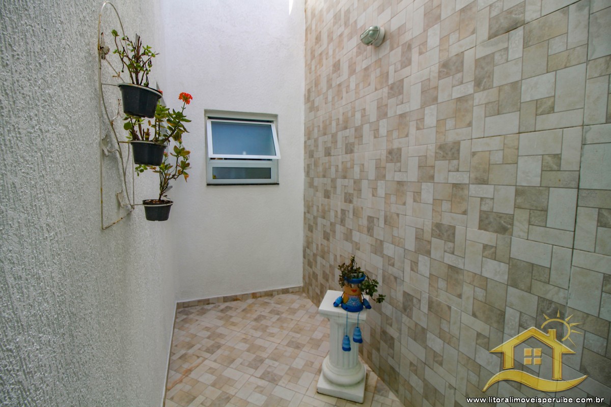Casa no bairro Continental, Lado Linha