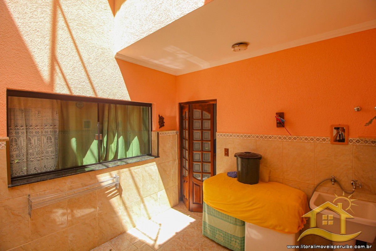 Casa no bairro Três Marias, Lado Linha