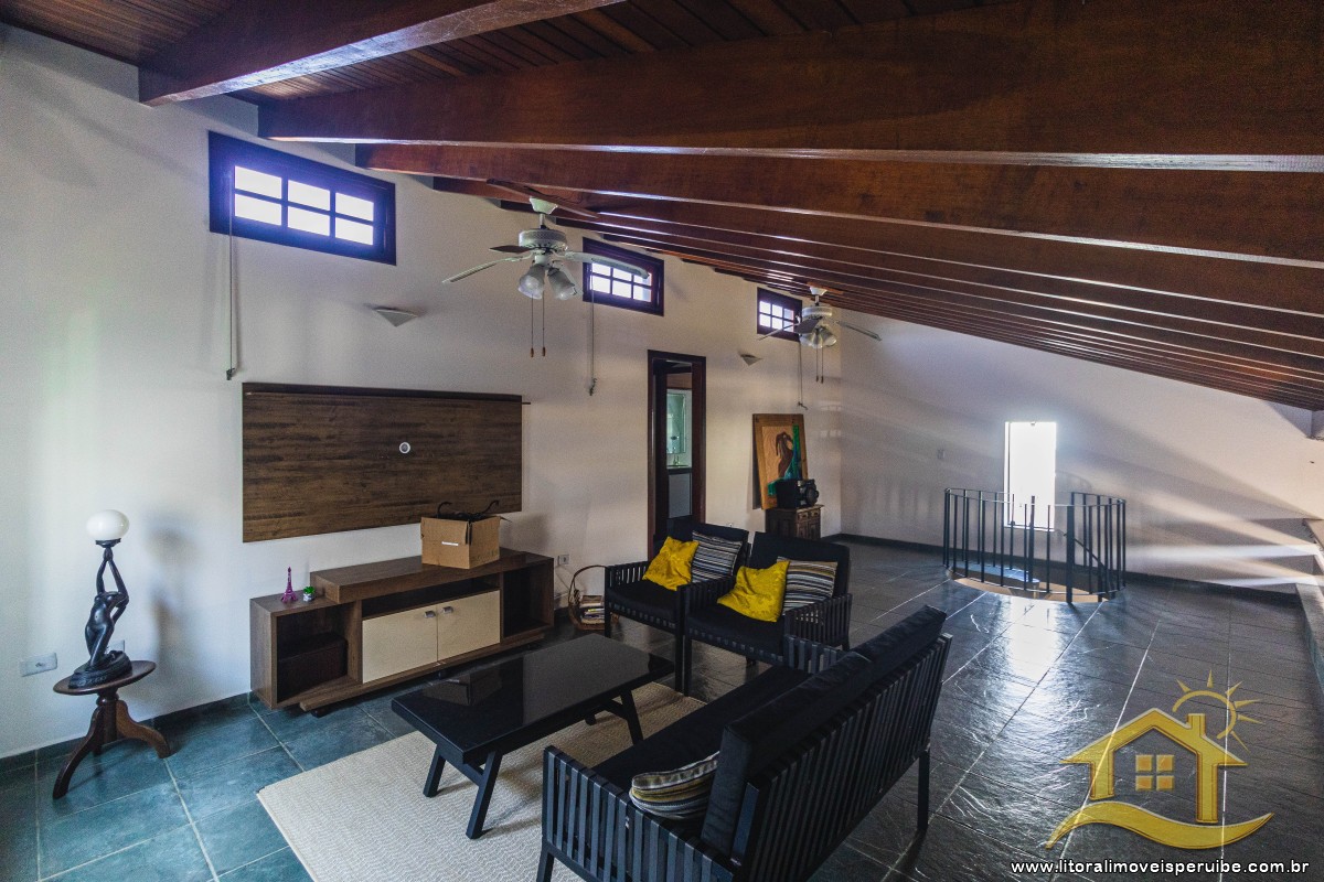 Casa no bairro Bougainvillée II, Lado Linha