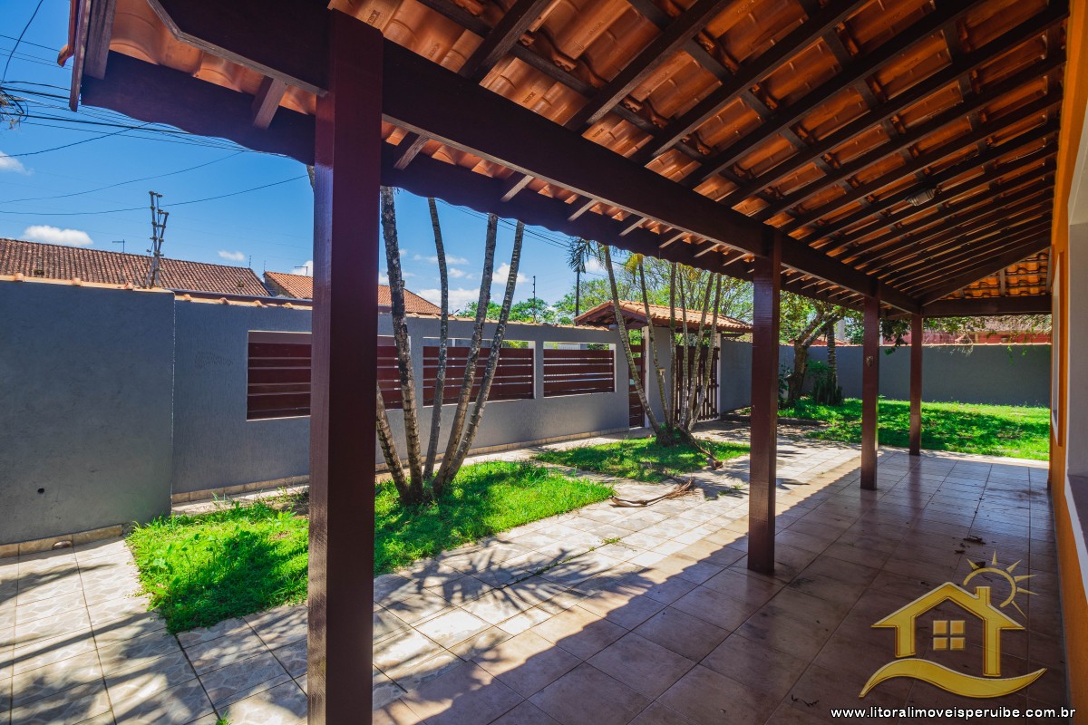 Casa no bairro Belmira Novaes, Lado Linha