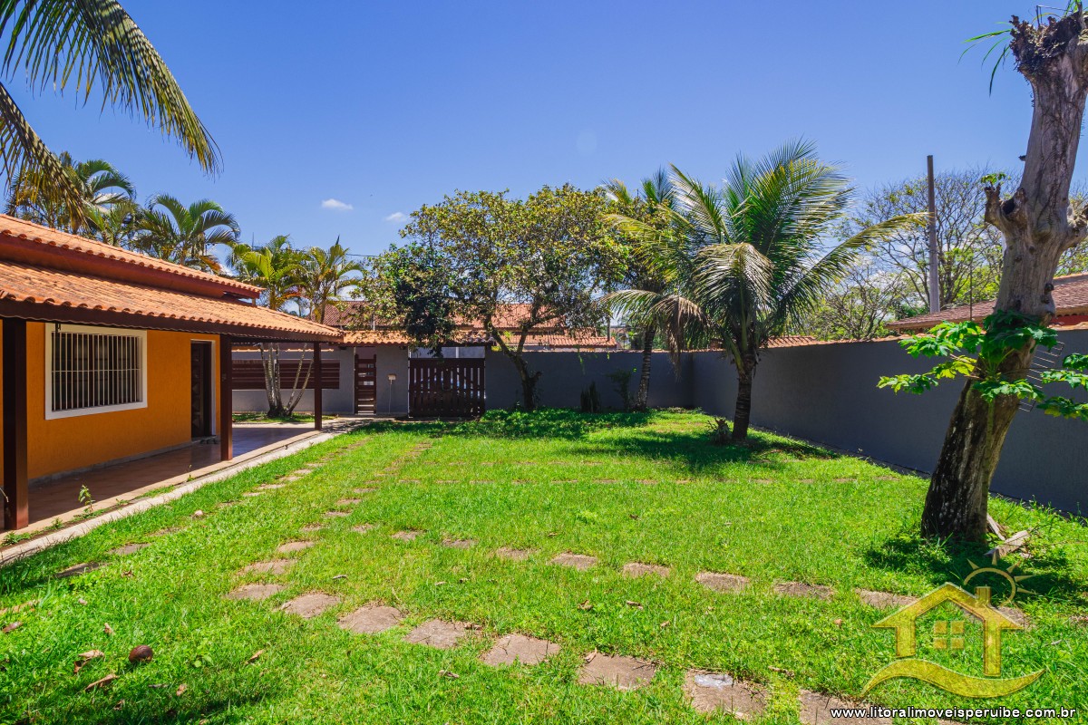 Casa no bairro Belmira Novaes, Lado Linha