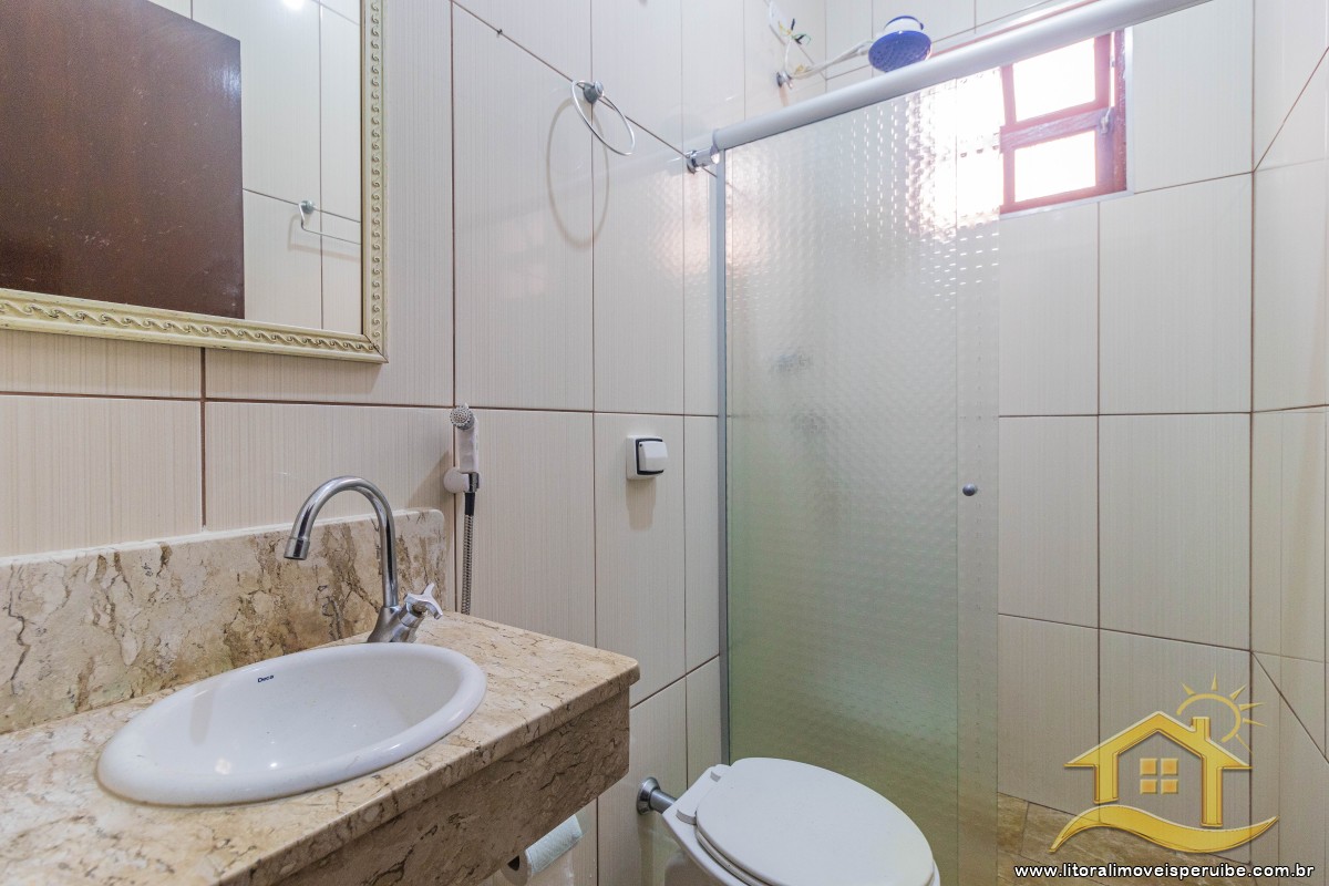Casa no bairro Belmira Novaes, Lado Linha