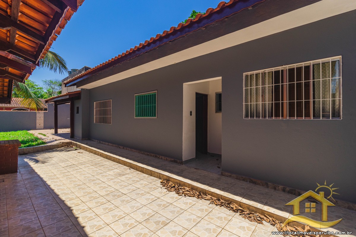 Casa no bairro Belmira Novaes, Lado Linha