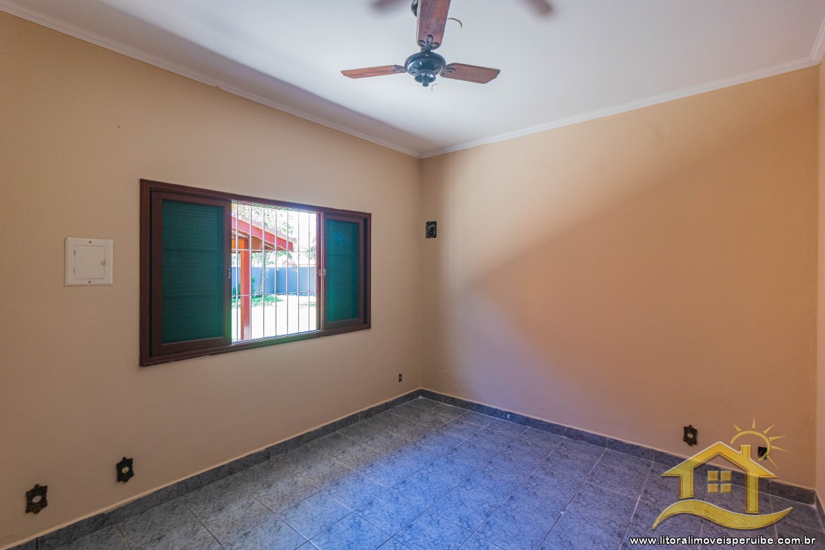 Casa no bairro Belmira Novaes, Lado Linha
