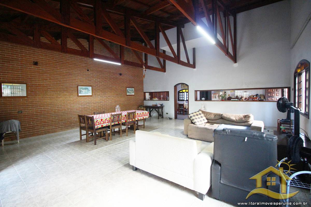 Casa no bairro Centro, Lado Linha