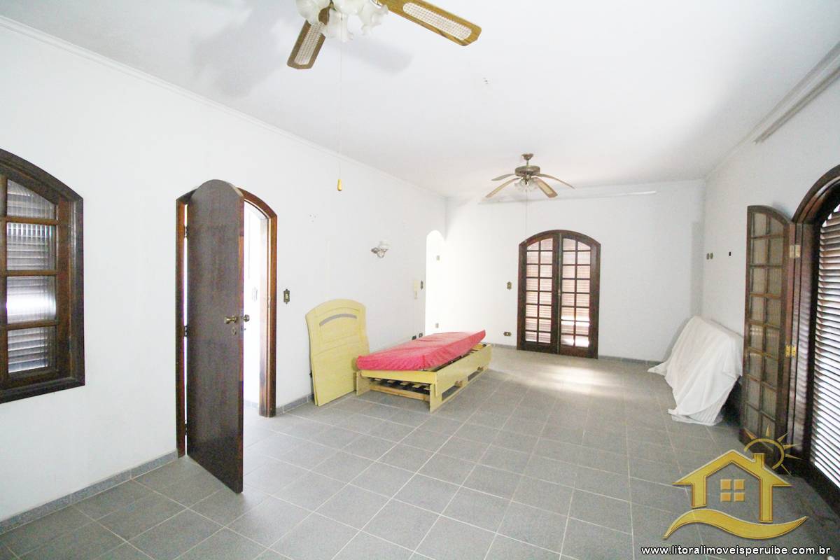 Casa no bairro Centro, Lado Linha