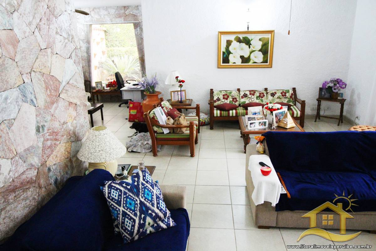 Casa no bairro Centro, Lado Linha