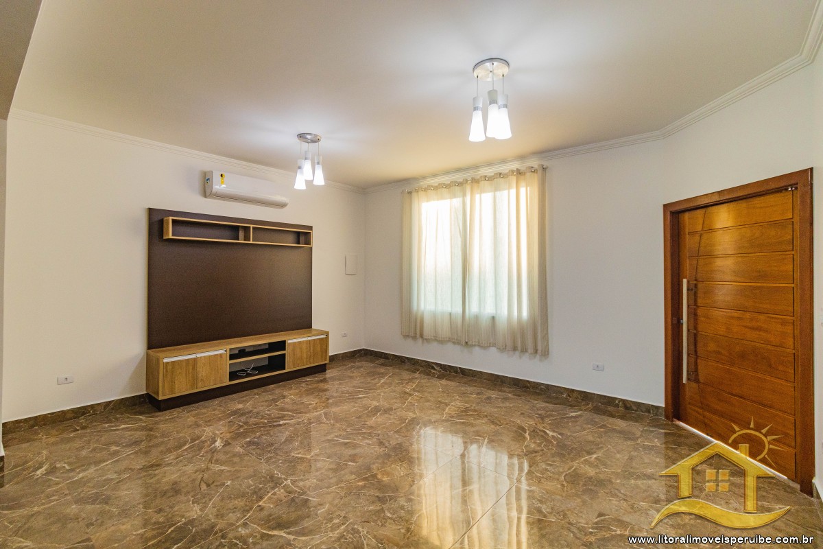 Casa no bairro Bougainvillée IV, Pós Linha