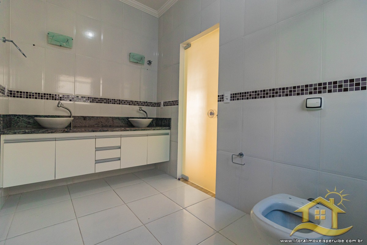 Casa no bairro Bougainvillée IV, Pós Linha