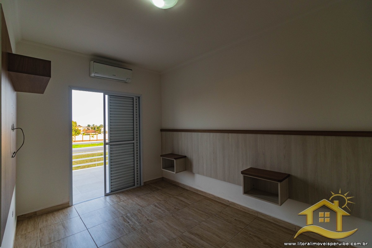 Casa no bairro Bougainvillée IV, Pós Linha