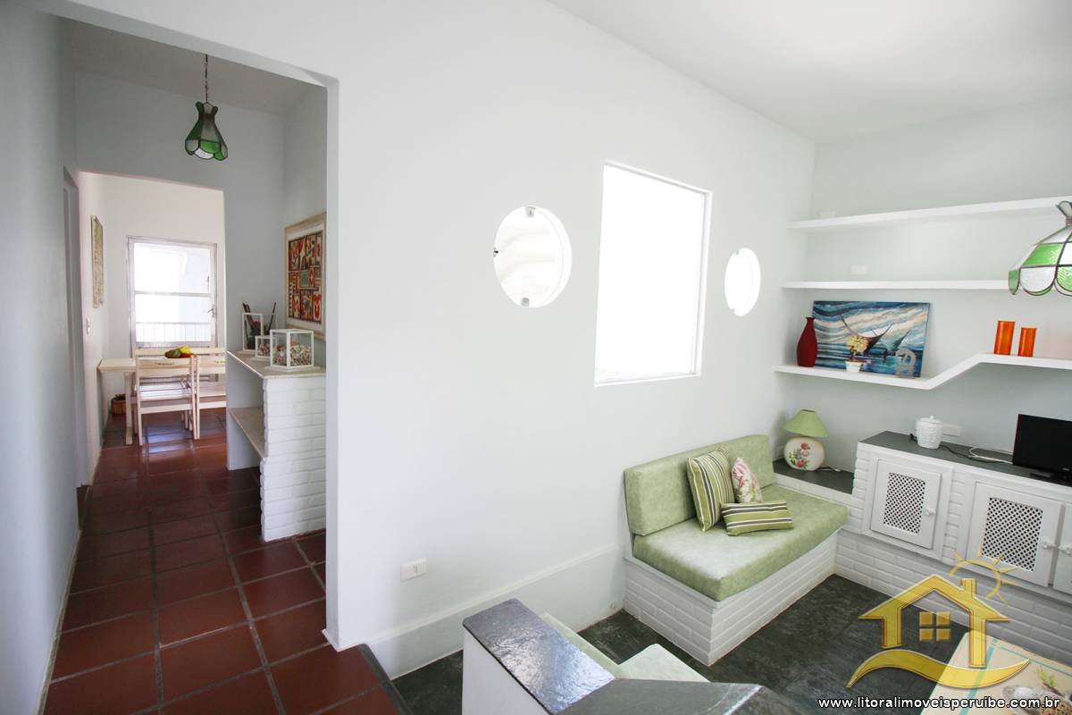 Casa no bairro Belmira Novaes, Lado Praia
