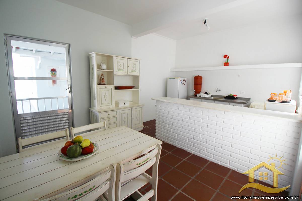 Casa no bairro Belmira Novaes, Lado Praia