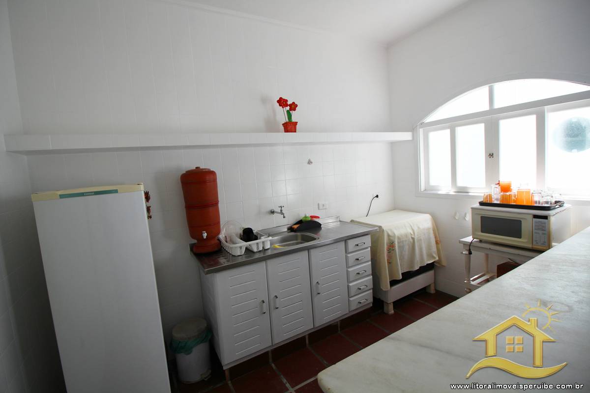 Casa no bairro Belmira Novaes, Lado Praia