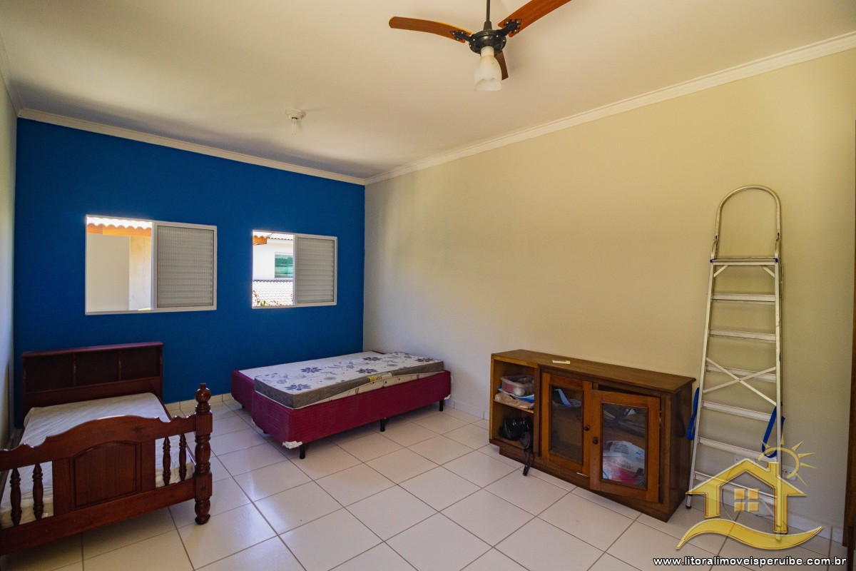 Casa no bairro Bougainvillée II, Lado Linha