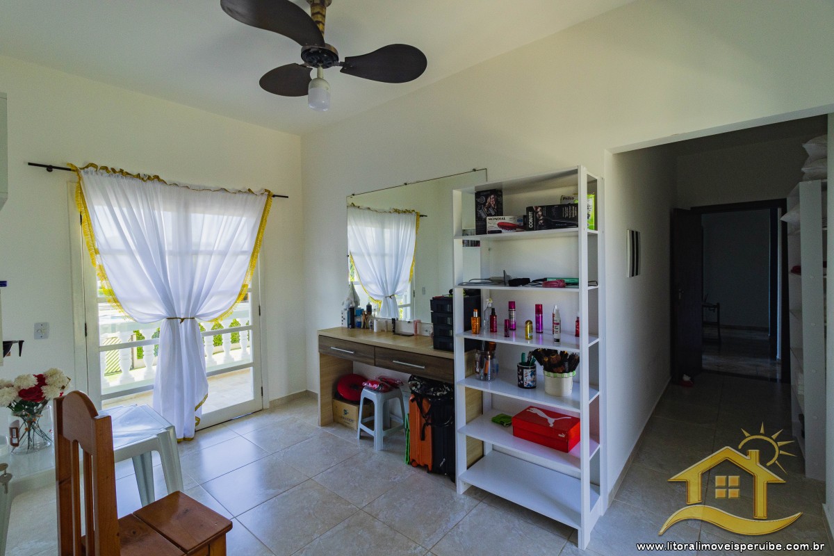 Casa no bairro Bougainvillée II, Lado Linha