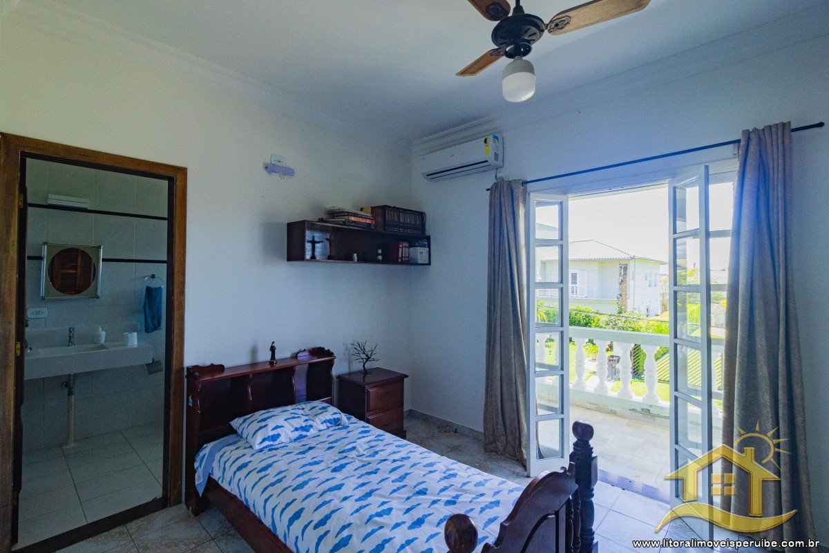 Casa no bairro Bougainvillée II, Lado Linha