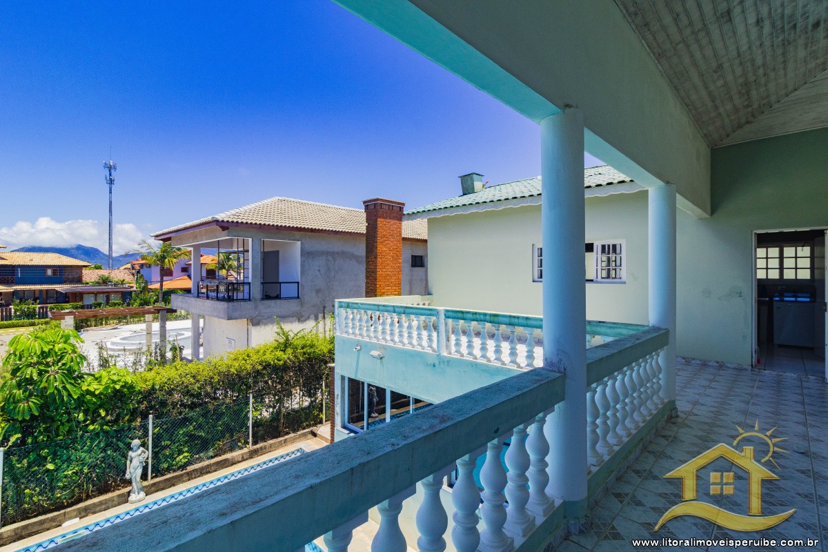 Casa no bairro Bougainvillée II, Lado Linha