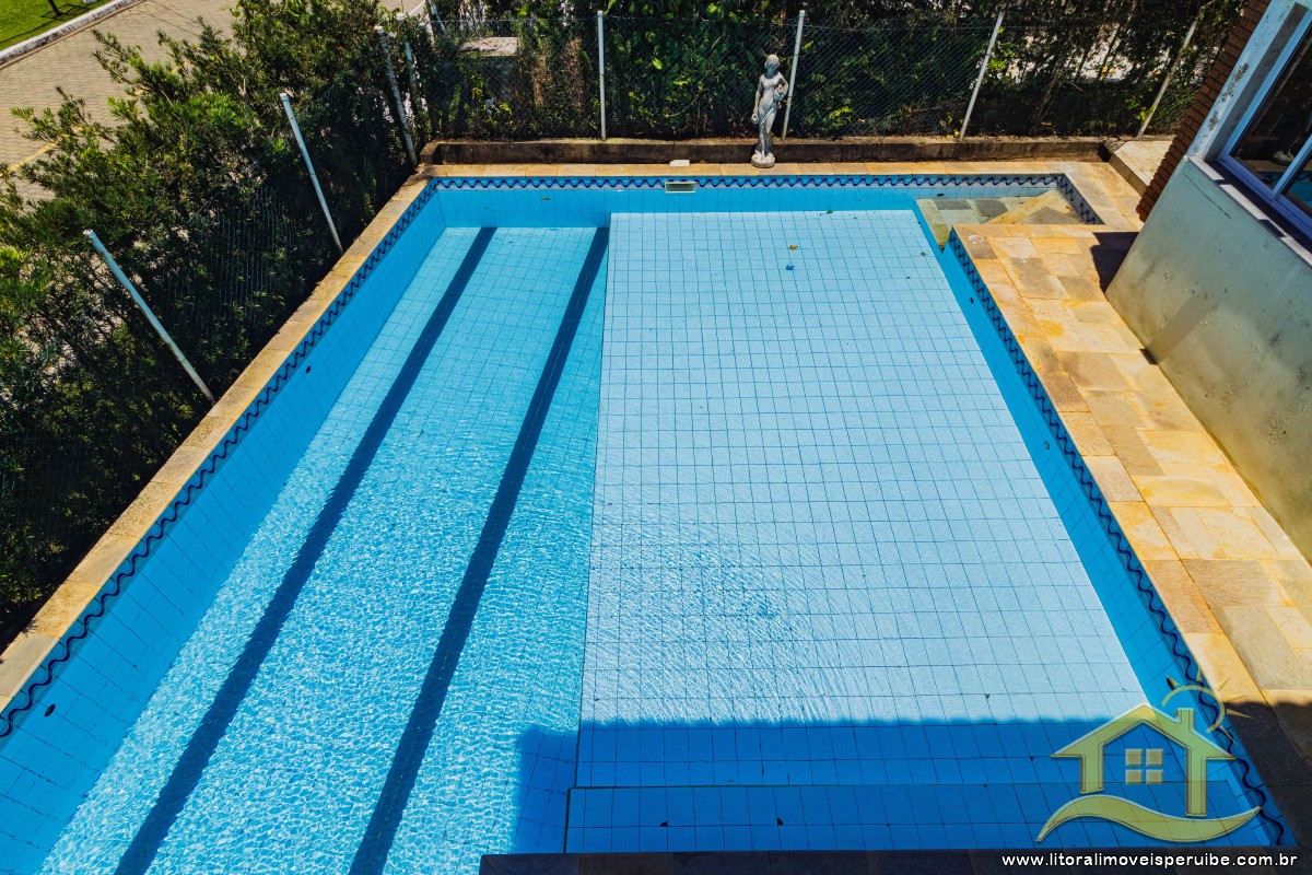 Casa no bairro Bougainvillée II, Lado Linha