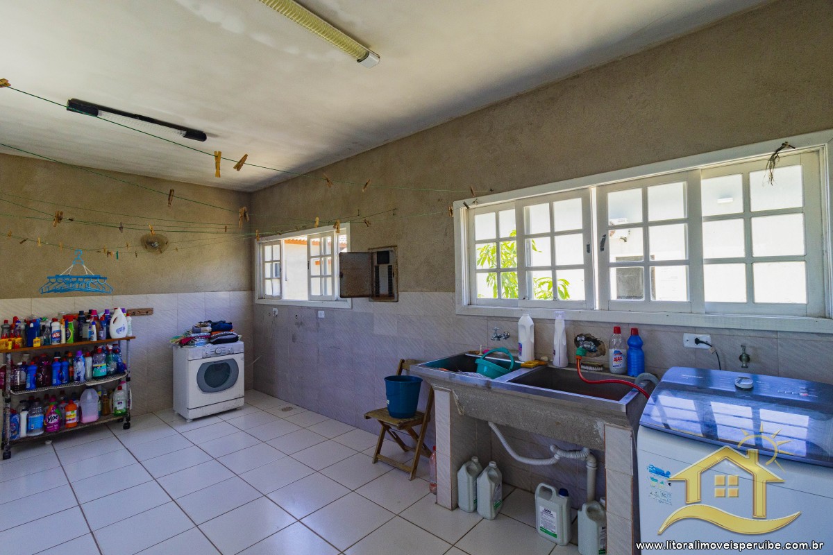 Casa no bairro Bougainvillée II, Lado Linha