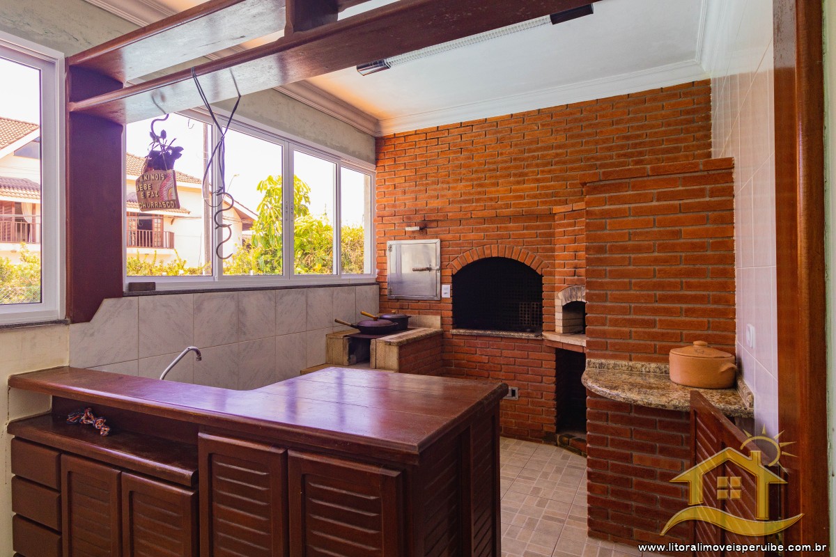 Casa no bairro Bougainvillée II, Lado Linha