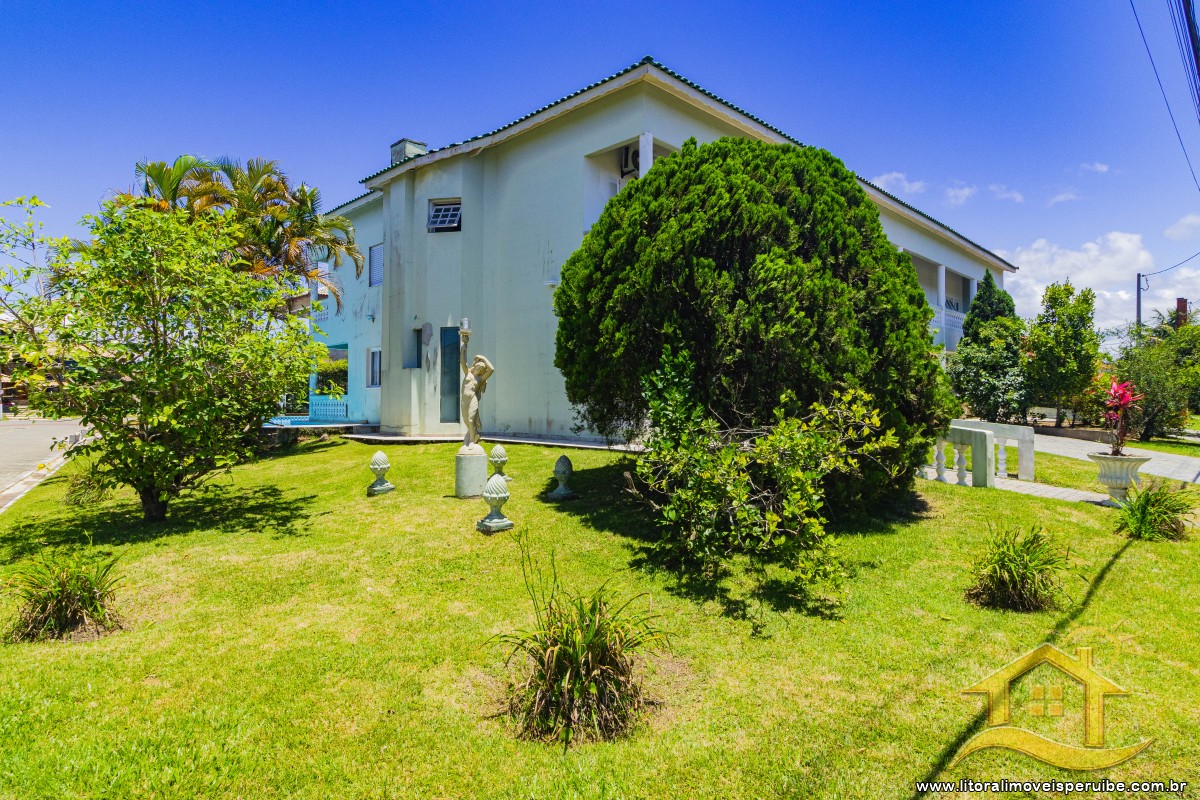 Casa no bairro Bougainvillée II, Lado Linha