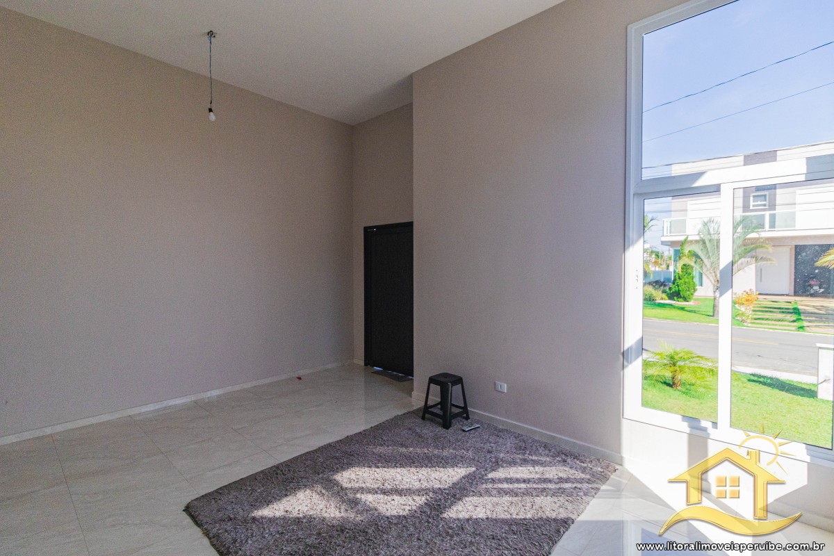 Casa no bairro Bougainvillée IV, Pós Linha