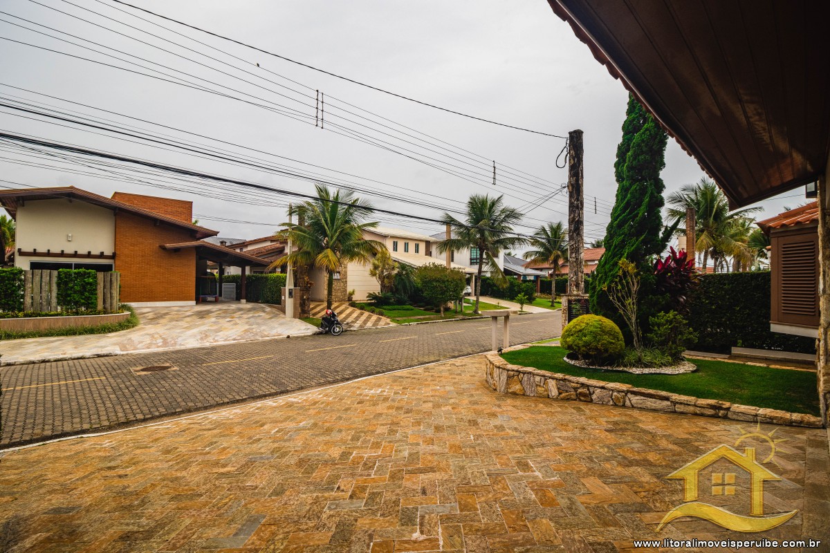 Casa no bairro Bougainvillée II, Lado Linha