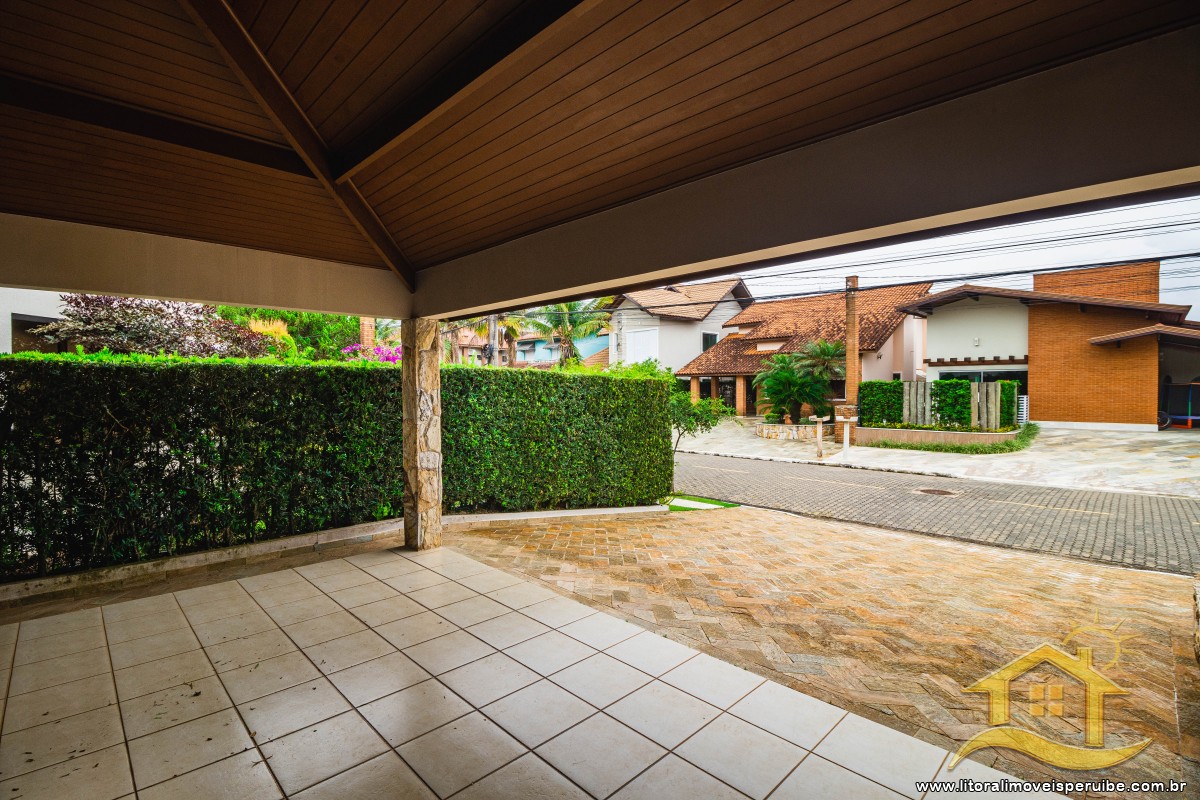 Casa no bairro Bougainvillée II, Lado Linha